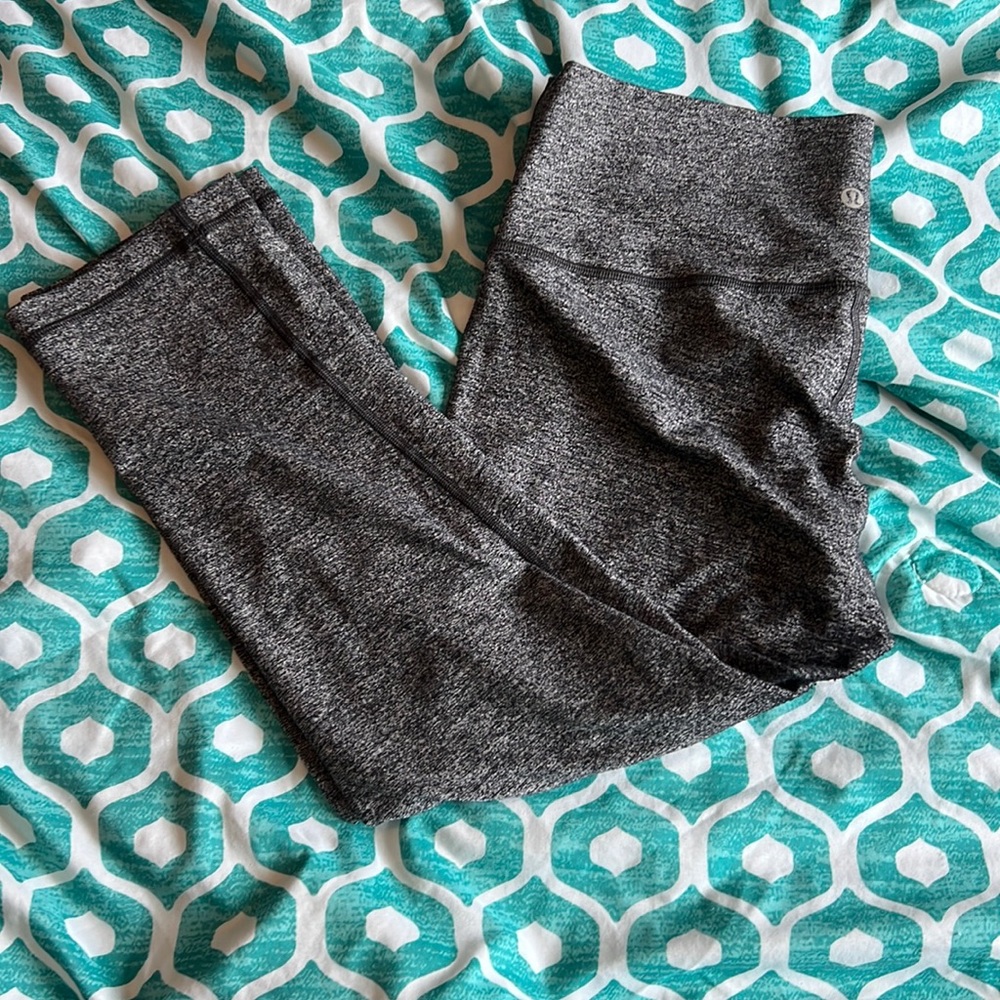44🍋 cropped leggings